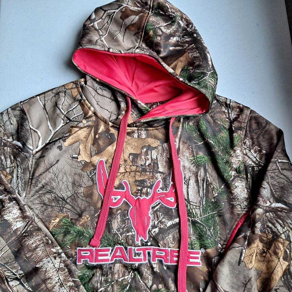 Realtree Camo Hoodie - Picture 2 of 5